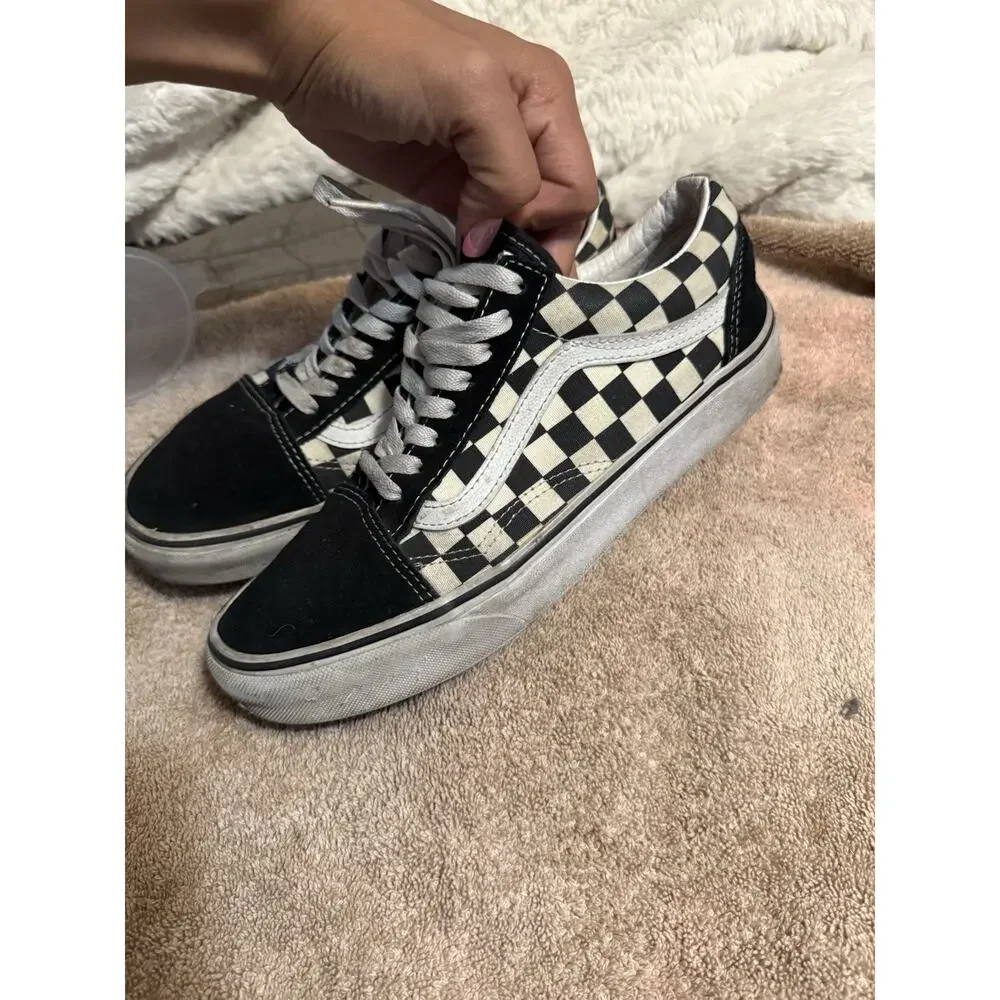 VANS Old Skool Checkerboard Black/White Low Top Lace Up Men's Sneakers